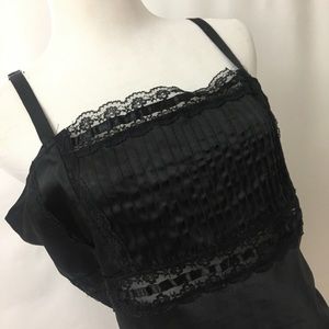 Silk ruffle & lace black camisole Sz 1x C3